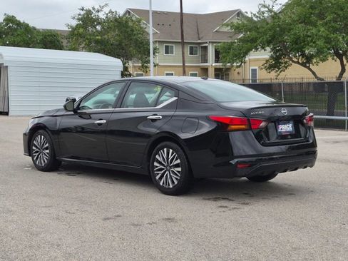 Used 2024 Nissan Altima 2.5 SV FWD image 7