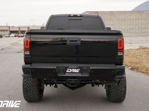 Used 2015 GMC Sierra 2500 Denali w/ Duramax Plus Package image 9