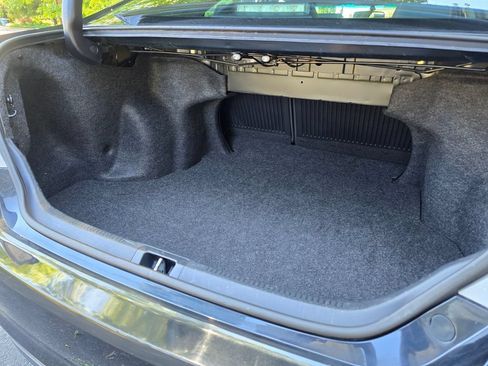 Used 2016 Toyota Camry SE w/ Moonroof Package FWD image 17