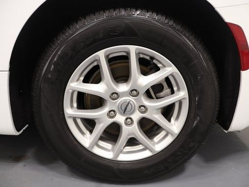 Used 2025 Chrysler Pacifica Select FWD image 26