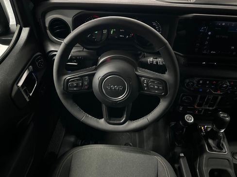 Used 2025 Jeep Wrangler Unlimited Sport S 4xe AWD/4WD image 13
