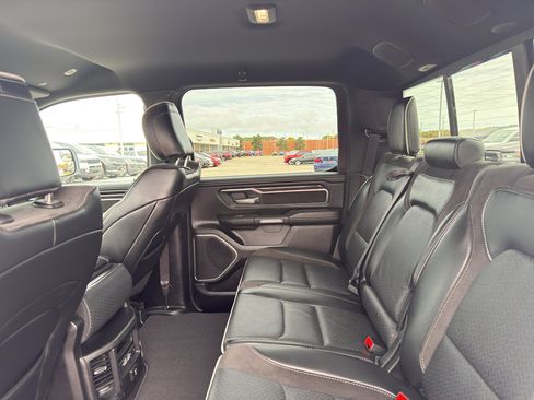 Used 2025 RAM 1500 Laramie image 36
