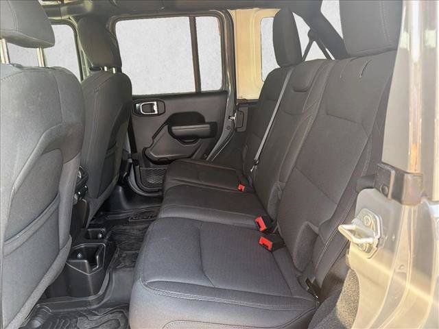 Used 2023 Jeep Wrangler Unlimited Sport AWD/4WD image 17