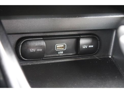 Used 2022 Kia Soul LX image 26