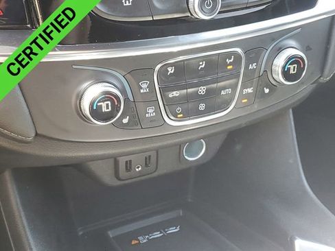 Certified 2023 Chevrolet Traverse LT FWD image 18