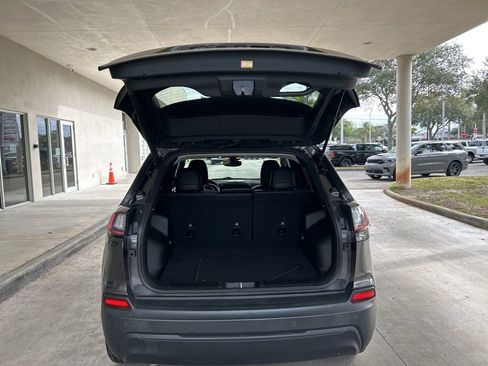 Used 2023 Jeep Cherokee Altitude Lux image 33