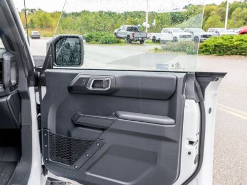 Used 2025 Ford Bronco Outer Banks image 24