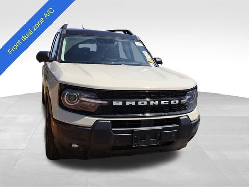 Used 2025 Ford Bronco Sport Outer Banks w/ Outer Banks Tech Package+ AWD/4WD image 8