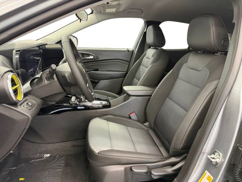 New 2026 Chevrolet Trax LT FWD image 9