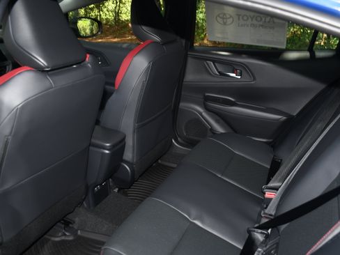 New 2026 Toyota Prius Plug-In Hybrid FWD image 8