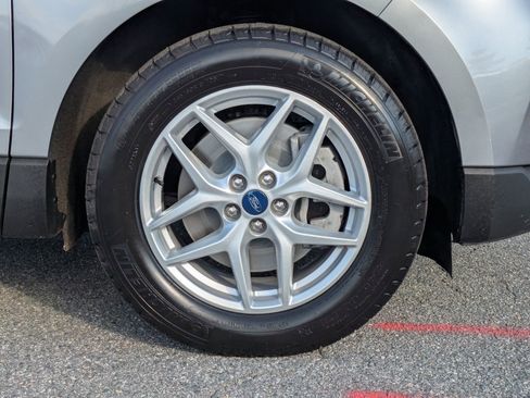 Certified 2022 Ford Edge SEL w/ Convenience Package image 11