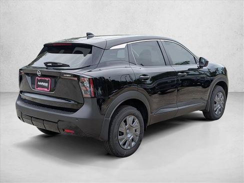 New 2025 Nissan Kicks S image 2