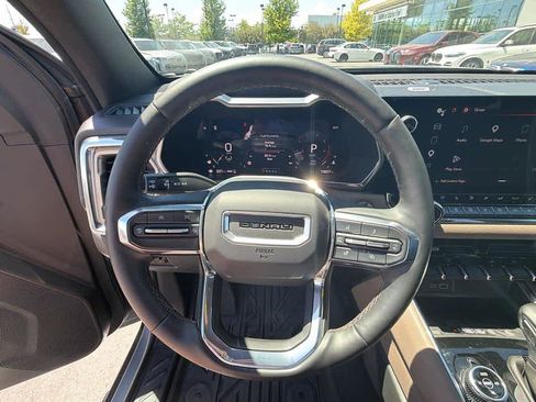 Used 2023 GMC Canyon Denali AWD/4WD image 15