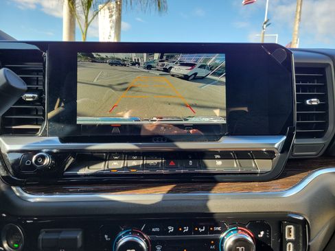 Used 2025 GMC Sierra 1500 Elevation image 27