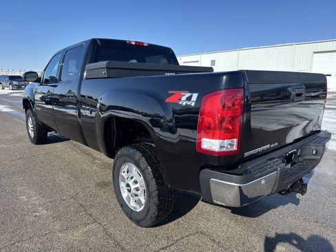 Used 2013 GMC Sierra 2500 SLE w/ SLE Preferred Package image 3