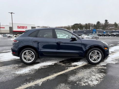 Used 2021 Porsche Macan image 7