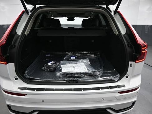New 2026 Volvo XC60 B5 Ultra w/ Protection Package Premier AWD/4WD image 29