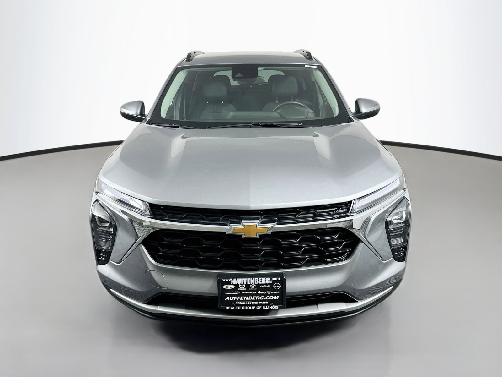 Used 2025 Chevrolet Trax LT w/ Driver Confidence Package FWD image 2