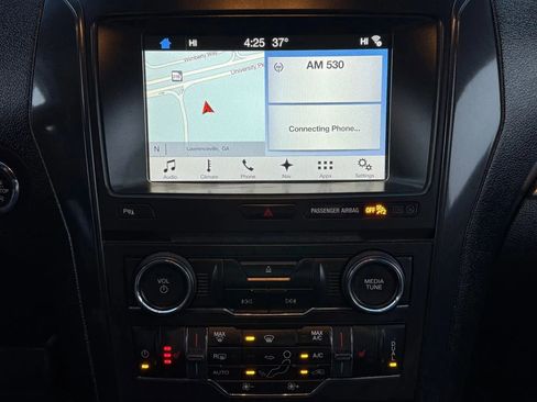 Used 2017 Ford Explorer XLT w/ Equipment Group 202A image 23