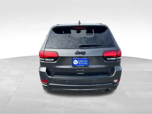 Used 2018 Jeep Grand Cherokee Altitude image 5