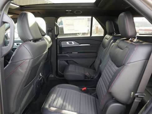 New 2026 Ford Explorer ST-Line w/ ST-Line Street Pack image 12