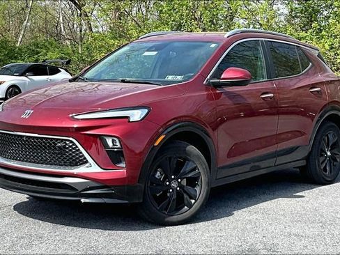 Used 2024 Buick Encore GX Sport Touring w/ Advanced Technology Package image 1