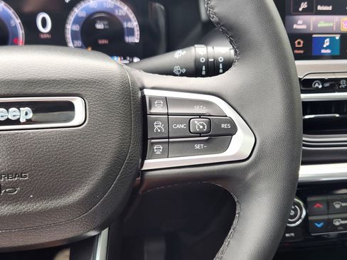Used 2024 Jeep Compass Limited w/ High Altitude Package AWD/4WD image 32