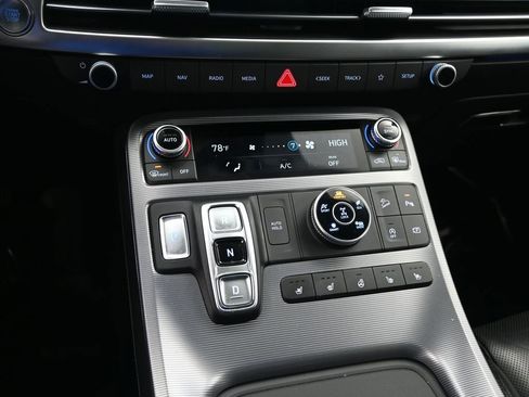 Used 2023 Hyundai Palisade Calligraphy image 20