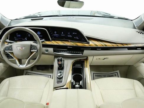 Used 2021 Cadillac Escalade Premium Luxury Platinum image 41