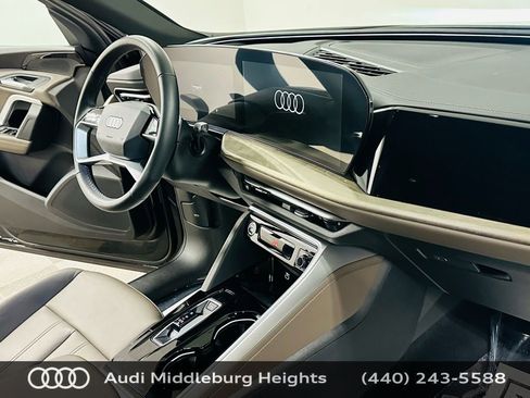 Certified 2025 Audi Q5 Premium w/ Convenience Package AWD/4WD image 12