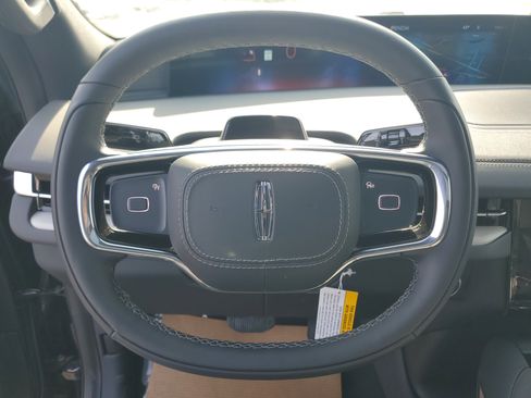 New 2025 Lincoln Navigator Reserve w/ Jet Appearance Package image 16