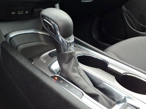 Used 2022 Chevrolet Malibu LT image 16