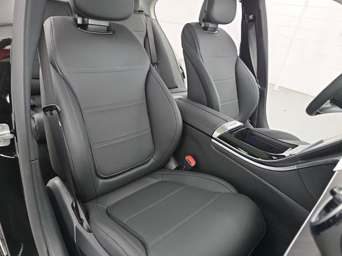 New 2026 Mercedes-Benz C 300 4MATIC Sedan image 10