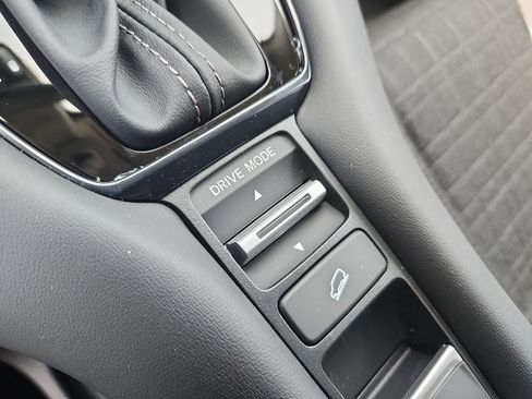 New 2027 Honda HR-V LX image 14