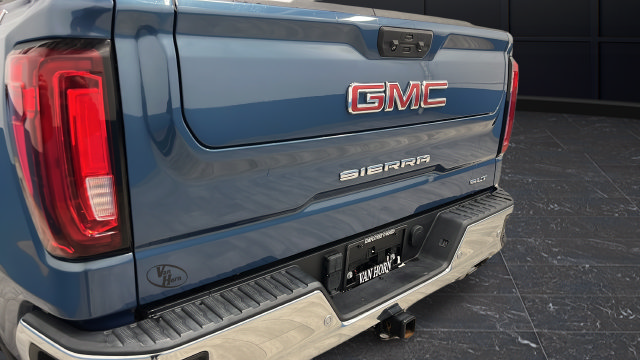 Used 2024 GMC Sierra 1500 SLT w/ SLT Premium Plus Package AWD/4WD image 41