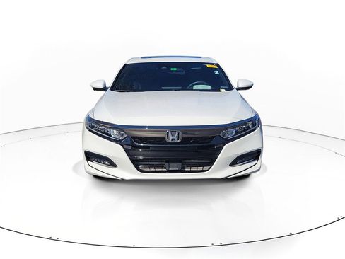 Used 2019 Honda Accord Sport image 2