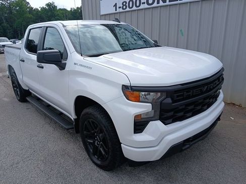 Used 2025 Chevrolet Silverado 1500 Custom RWD image 1