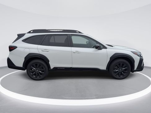 Used 2024 Subaru Outback Onyx Edition XT AWD/4WD image 4