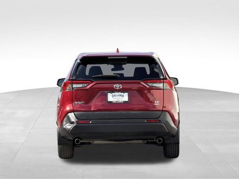 Used 2023 Toyota RAV4 LE AWD/4WD image 6