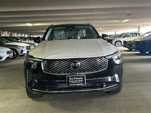 New 2026 Volvo XC90 B5 Core image 6