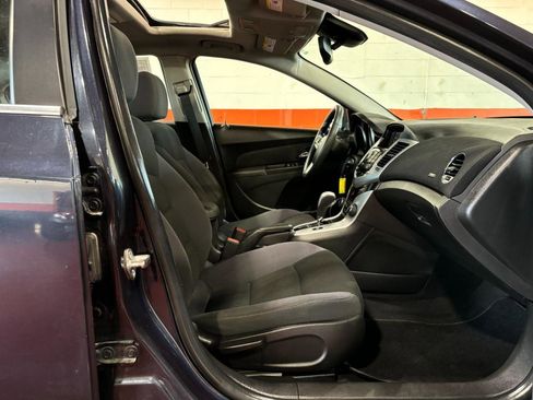 Used 2015 Chevrolet Cruze LT w/ Sun And Sound Package image 16