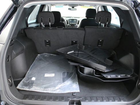 Used 2018 Chevrolet Equinox LS FWD image 27