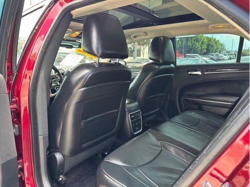 Used 2017 Chrysler 300 C w/ Safetytec Plus Group RWD image 19