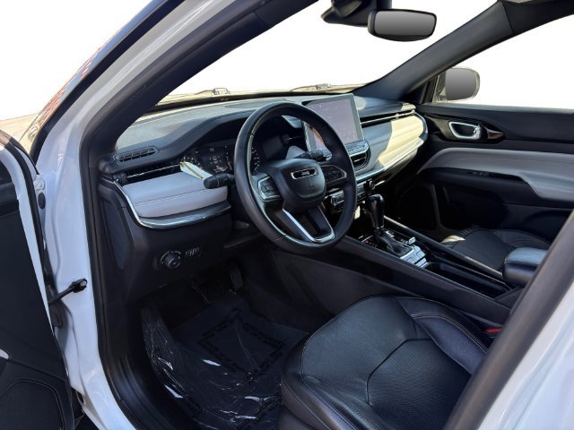 Used 2023 Jeep Compass Limited AWD/4WD image 12