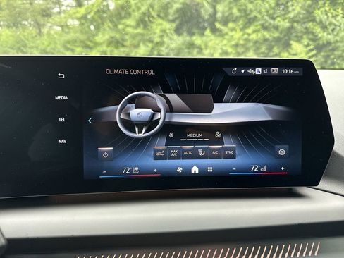 Used 2025 BMW 228i xDrive w/ Premium Package image 21