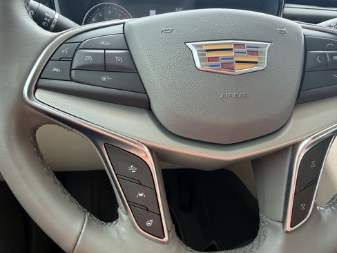 Certified 2024 Cadillac XT5 Premium Luxury FWD image 25