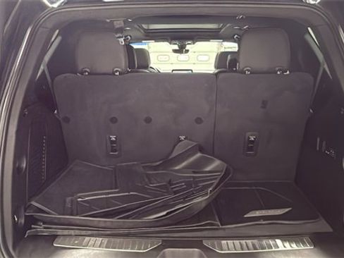 Used 2021 Chevrolet Tahoe Premier w/ Premium Package image 7