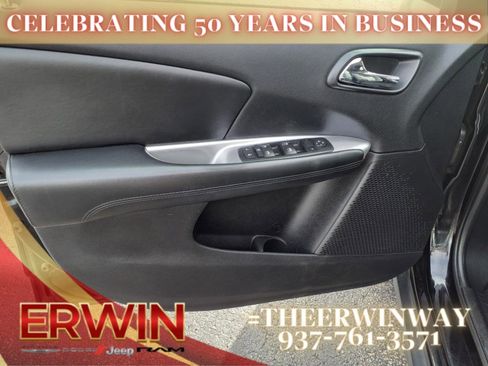 Used 2016 Dodge Journey SXT w/ Comfort/Convenience Group image 16