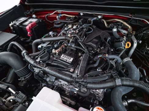 Certified 2025 Toyota Tacoma TRD Off-Road image 42