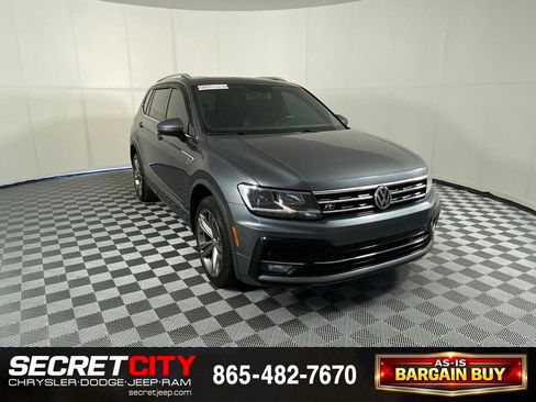 Used 2018 Volkswagen Tiguan SEL w/ R-Line Package AWD/4WD image 1